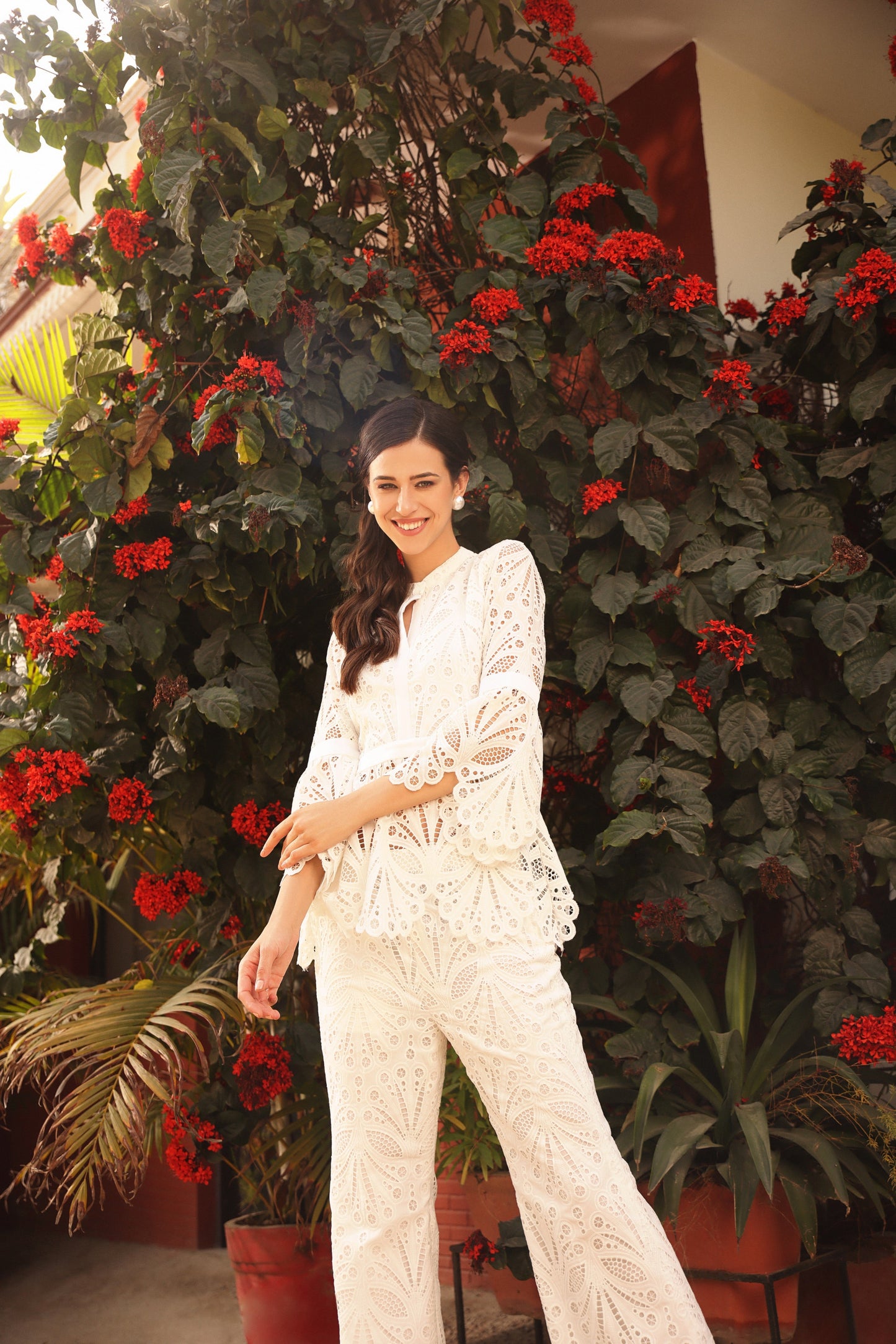 SCALLOPED LACE PANT