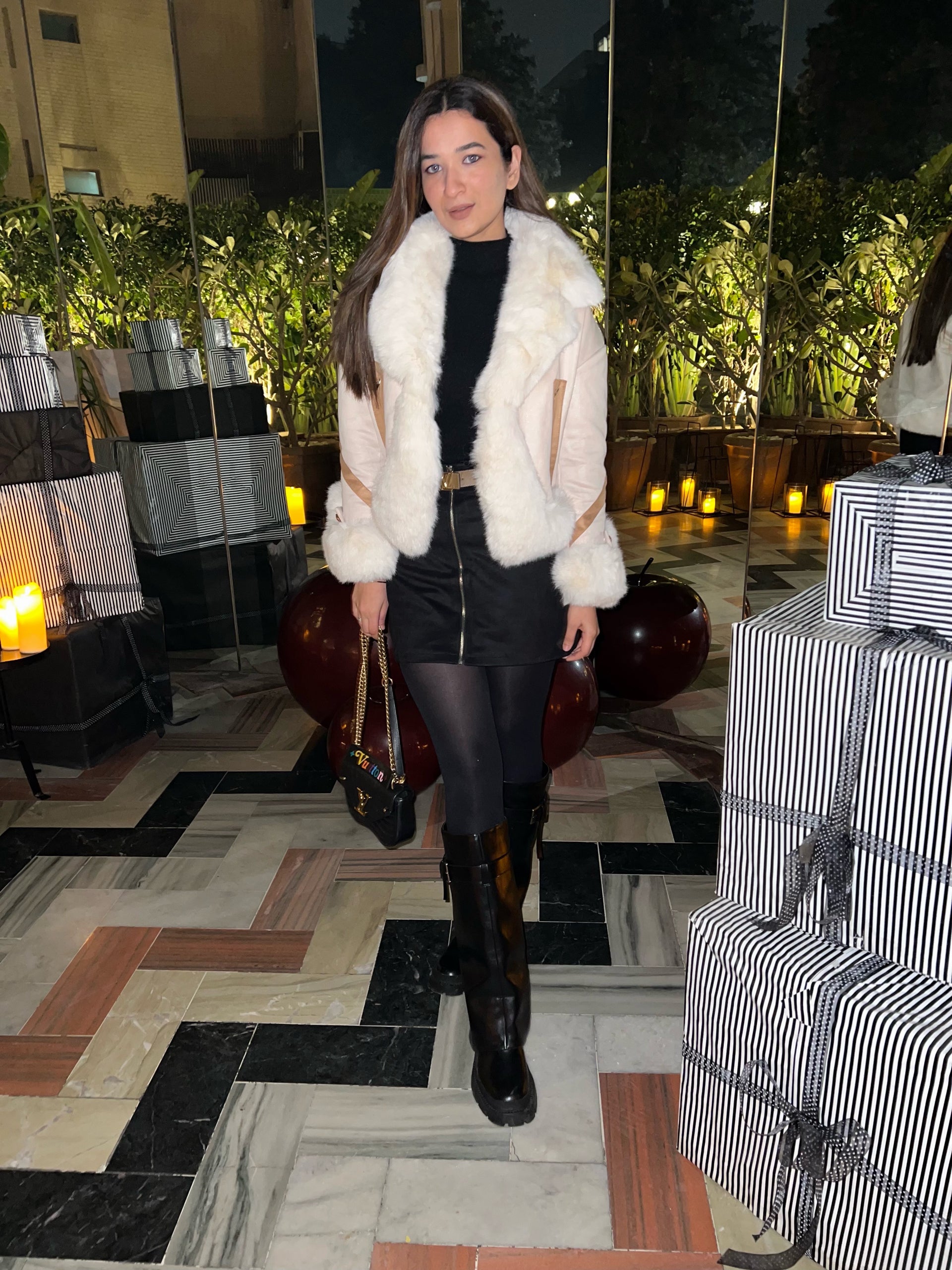 Faux Fur Giacca Company Vtg 90s Y2K Black Giacca A Gallery Company Faux Fur Zip Up Vest Jacket Coat  S